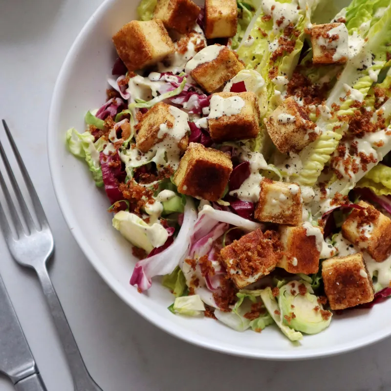 Salade César aux croûtons de tofu