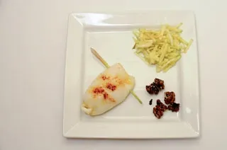 Calmars farcis aux crevettes, beurrés à la citronnelle, Salade fenouil et pomme verte
