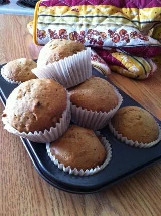 Muffins aux poires, aux épices et aux noix