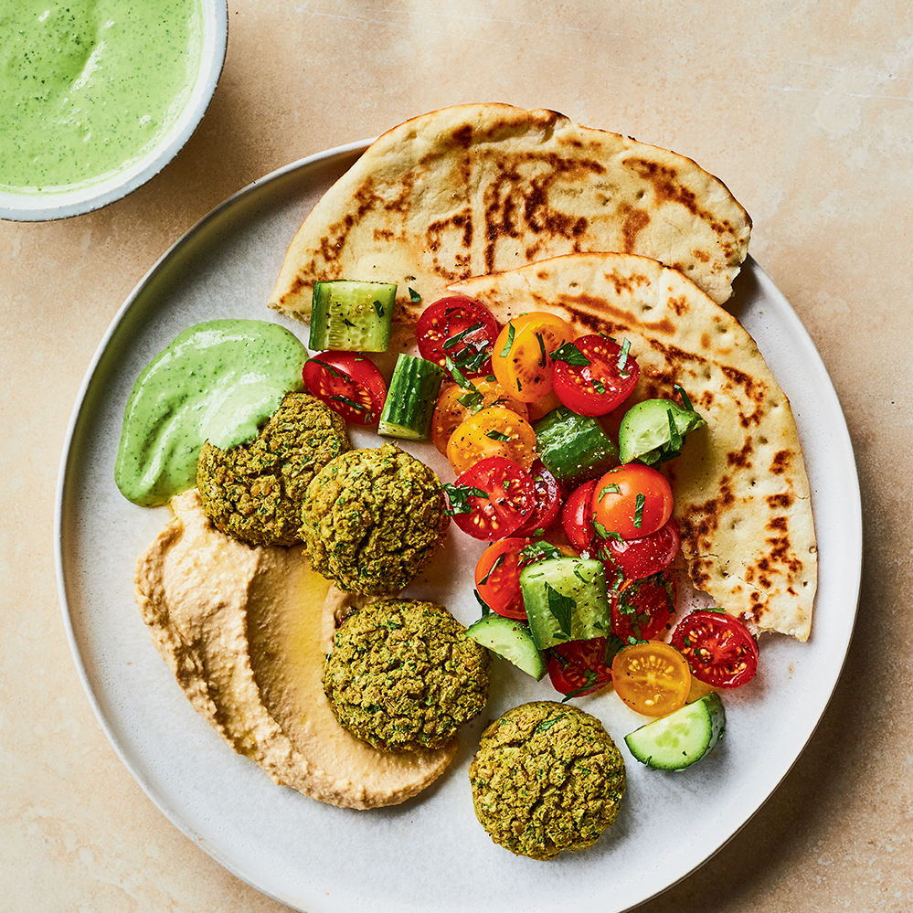 Falafels à la friteuse à air chaud (air fryer), sauce tahini aux herbes