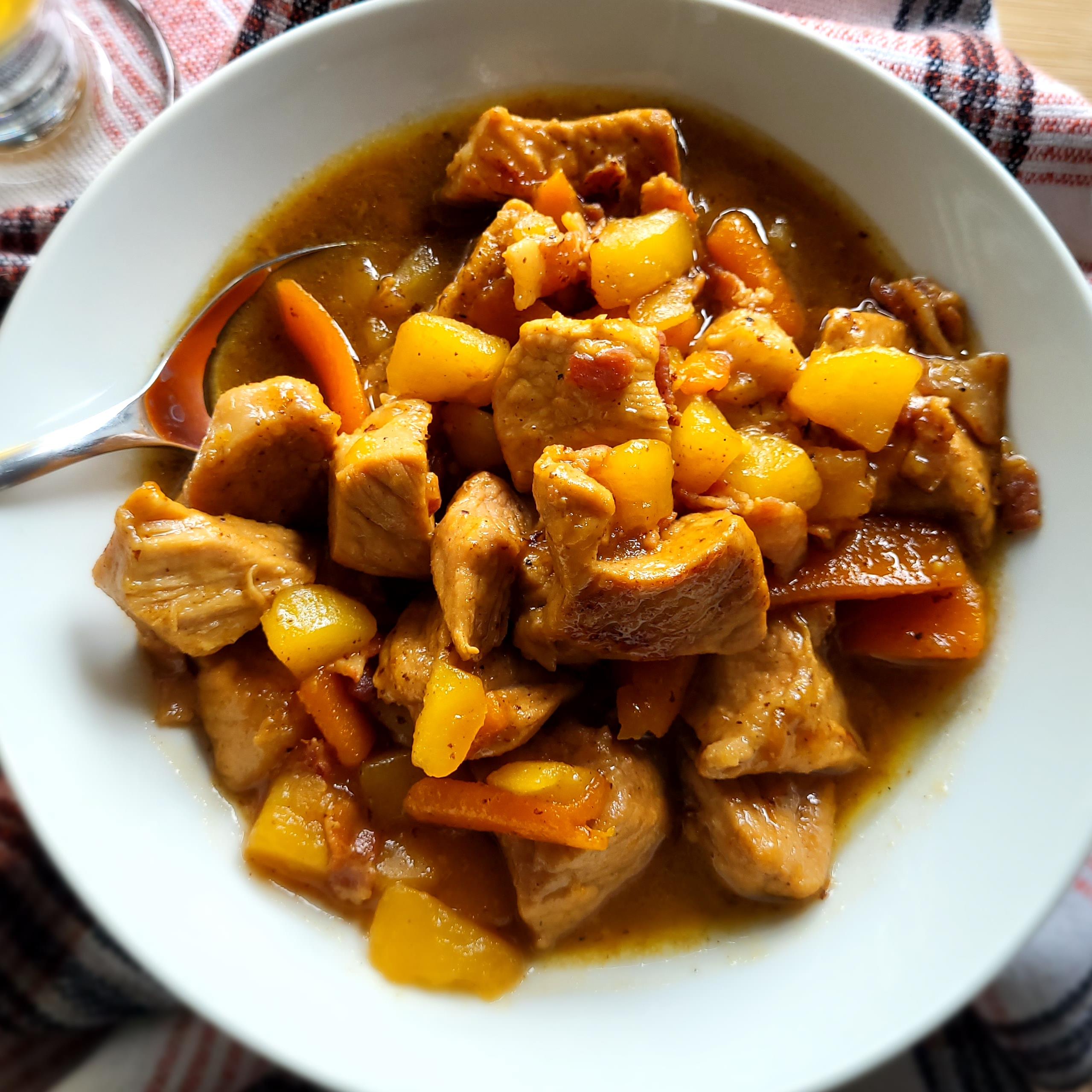 Ragoût de porc à la bière rousse