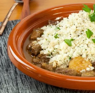 Tajine d'agneau aux abricots et pois chiches
