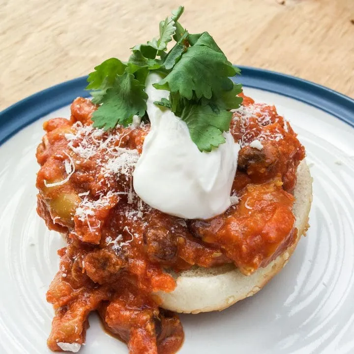 Chili burger à l’épaule de porc braisé