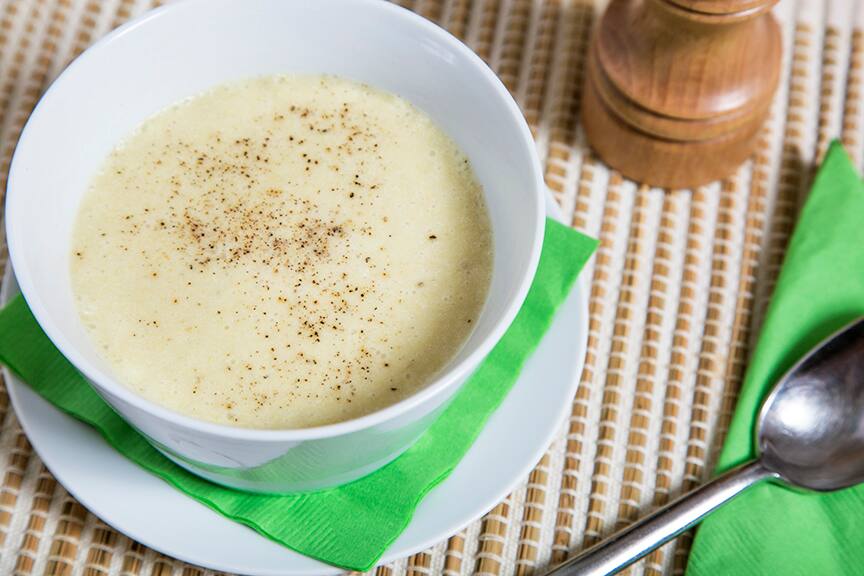 Velouté de poireaux, fenouil et pommes