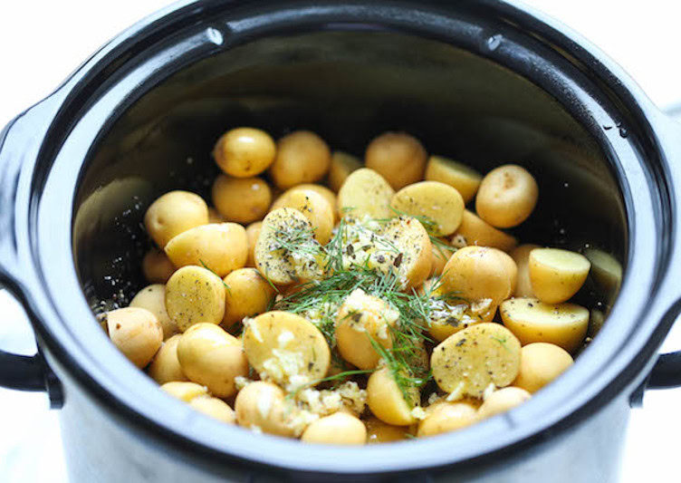 Patates à l&rsquo;ail et au parmesan dans la mijoteuse