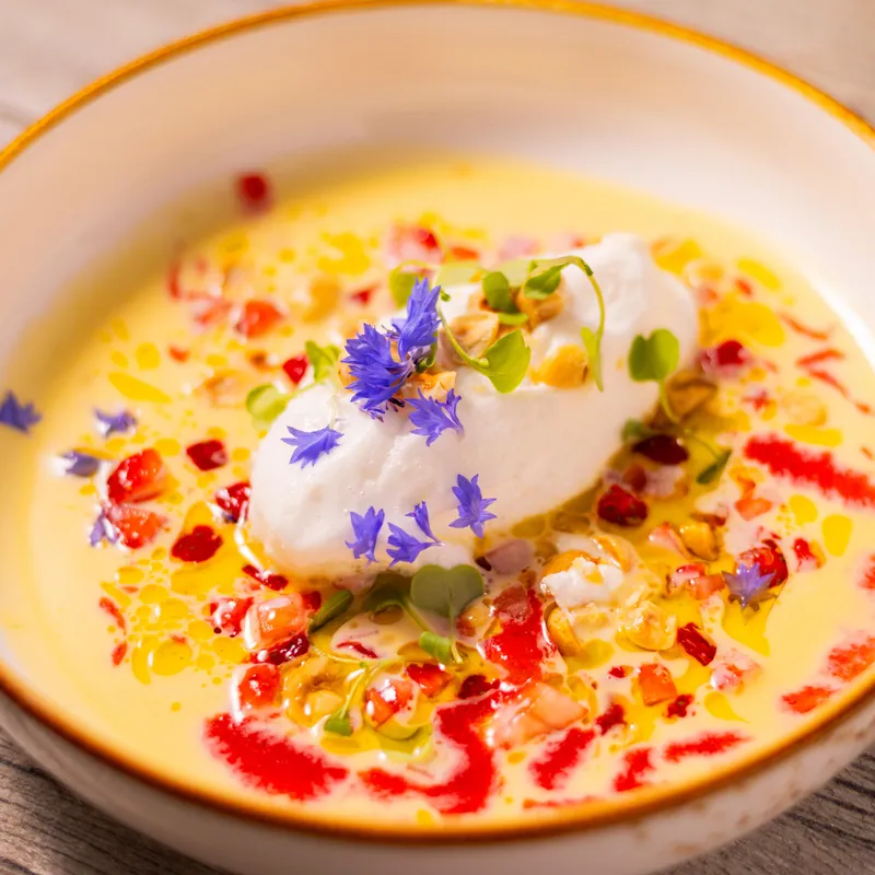 Île flottante aux fraises, aux algues et au chocolat blanc