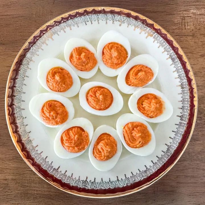 Oeufs mimosa au poivron épicé