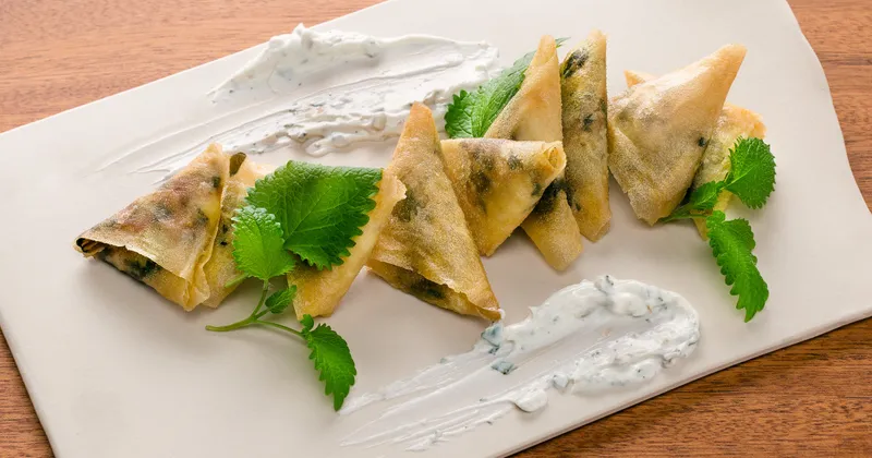 Samosas aux feuilles vertes et feta