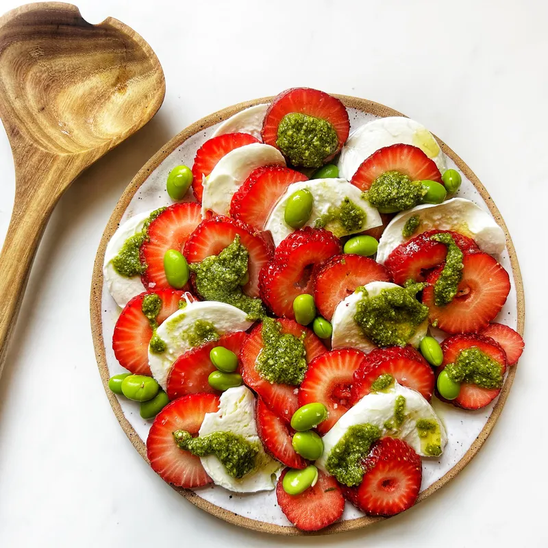 Caprese fraises-pesto