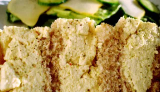 Sandwichs à la tartinade de tofu et curcuma