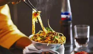 Cari de boeuf et nouilles de Singapour