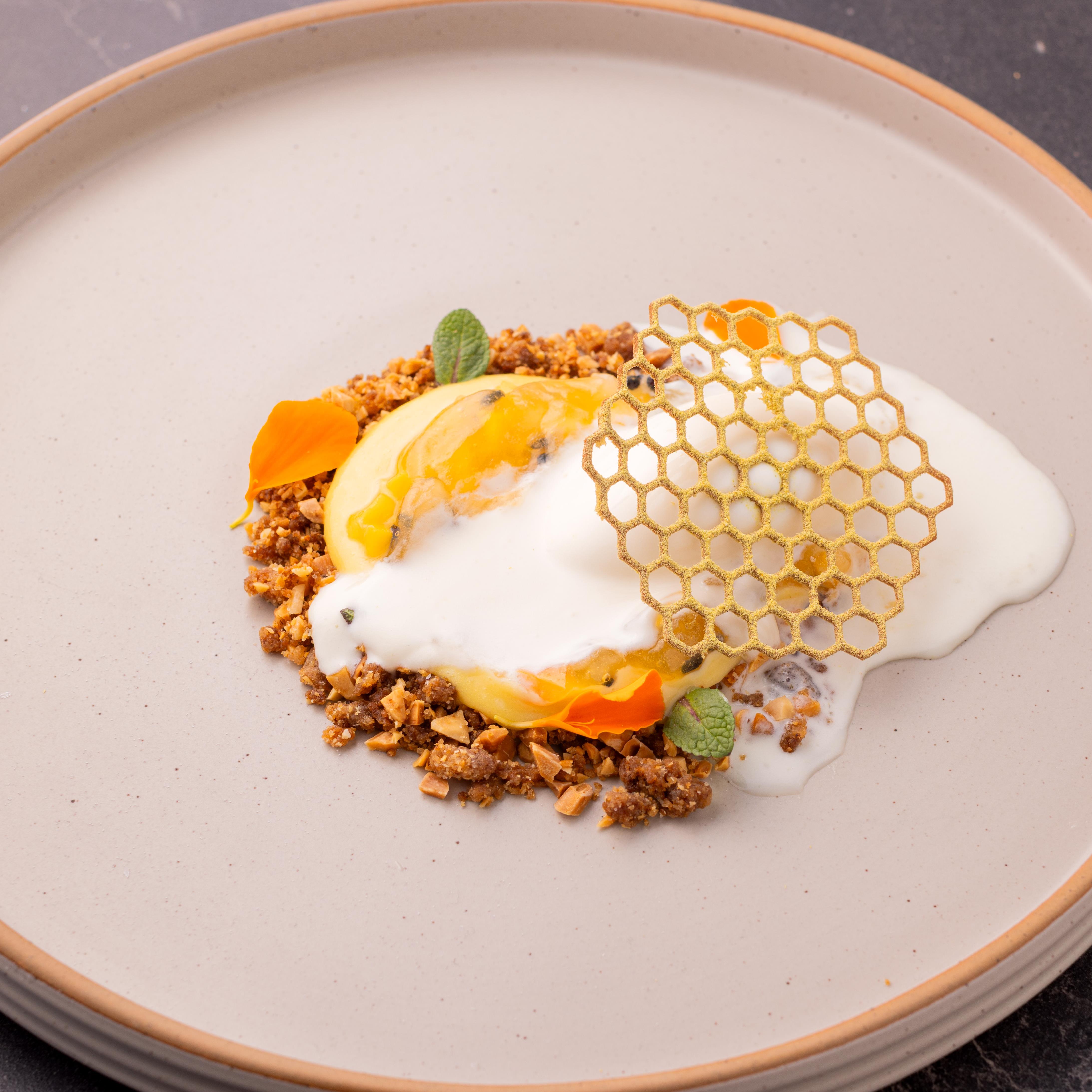 Symphonie jaune au fruit de la passion, physalis et miel