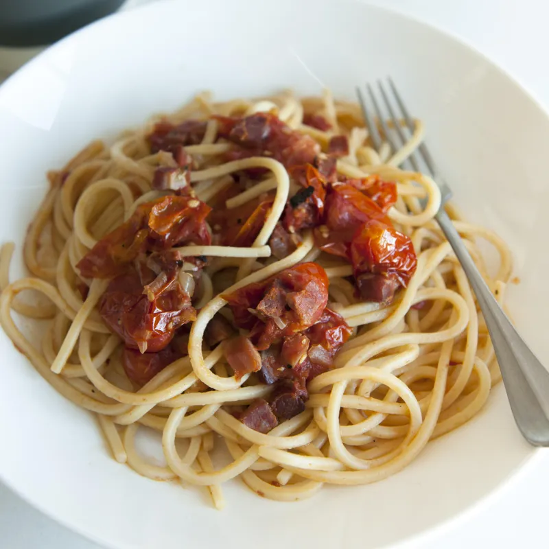 Pâtes aux tomates confites et au chorizo