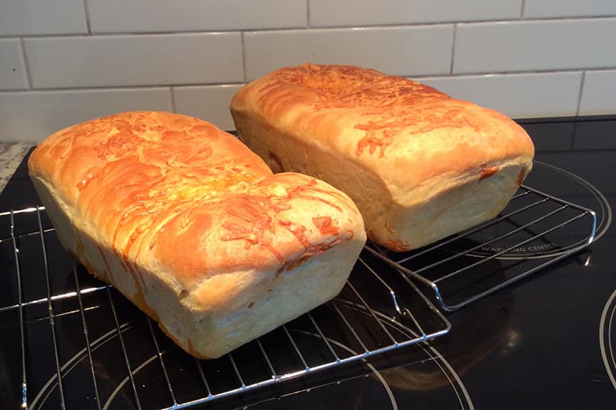 Pain au fromage (robot boulanger)