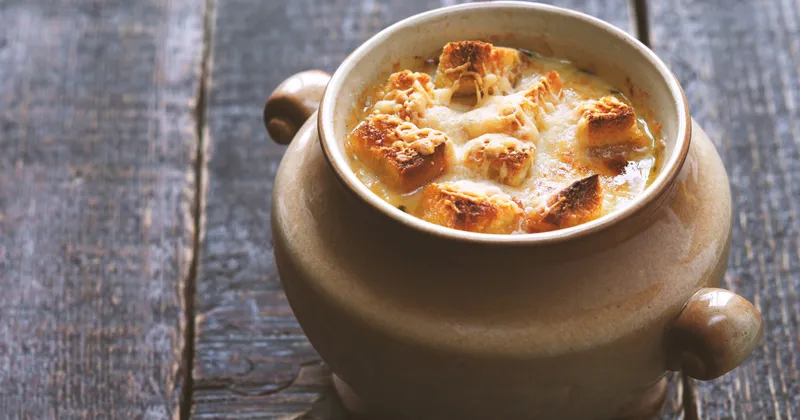 Soupe à l'oignon et au vin rouge