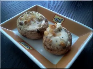 Champignons farcis feta, ail et fromage à la crème