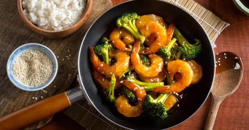 Sauté de crevettes au brocoli