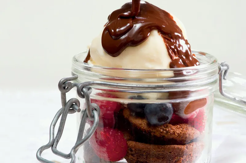 Brownies et ganache chaude